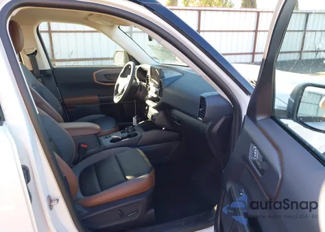 2024 Ford Bronco Sport Outer Banks z USA, uszkodzony, nr VIN 3FMCR9C69RRE75324